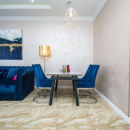 Ferienwohnung Luxury For Business & Pleasure Royal 3 Kiew Exterior foto