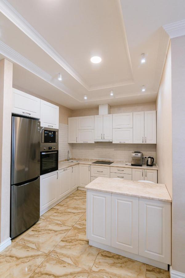 Ferienwohnung Luxury For Business & Pleasure Royal 3 Kiew Exterior foto