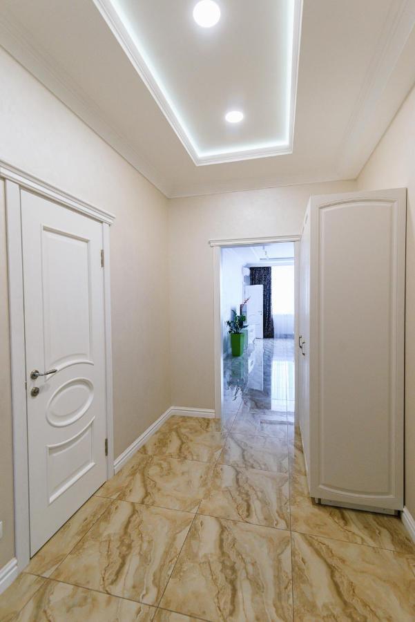 Ferienwohnung Luxury For Business & Pleasure Royal 3 Kiew Exterior foto
