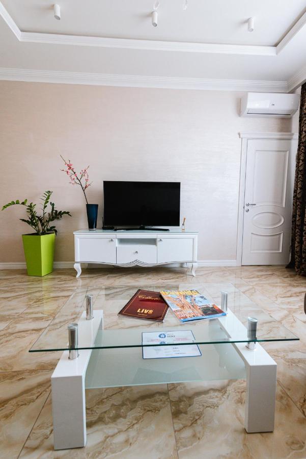 Ferienwohnung Luxury For Business & Pleasure Royal 3 Kiew Exterior foto