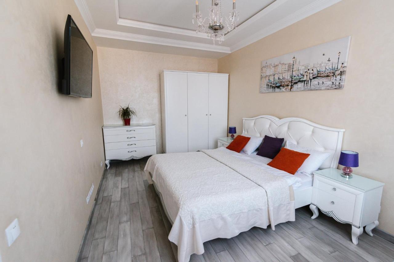 Ferienwohnung Luxury For Business & Pleasure Royal 3 Kiew Exterior foto